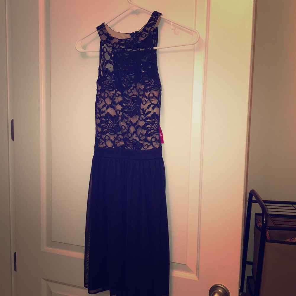 Black cocktail dress size 7/8